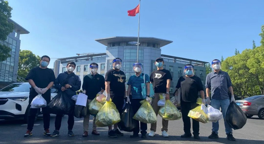 20220509民政守“沪”者|他们组成“跨区配药组”,解决居民用药难题_副本.jpg 20220509民政守“沪”者|他们组成“跨区配药组”,解决居民用药难题_副本.jpg